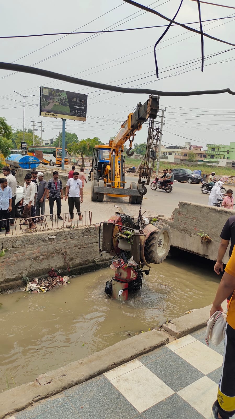 water tanker fell into miner