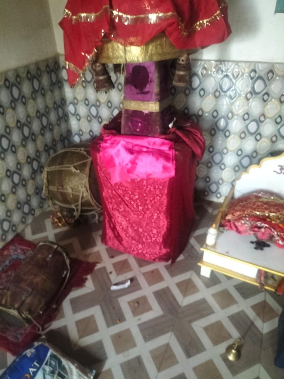 Silver pieces stolen from Dev Mahunag temple