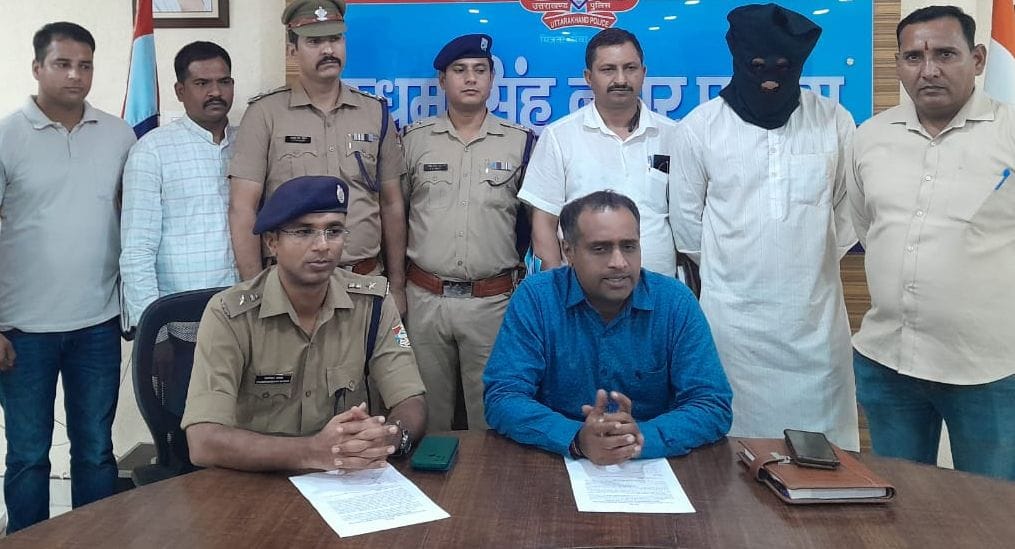 Accused absconding for one and a half year with a reward of Rs 25 thousand arrested from Bangalore