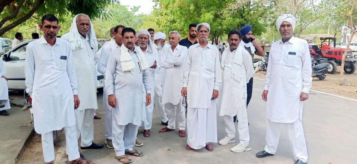 Demand to supply water to the end of Naiwala Kharif Channel, memorandum submitted