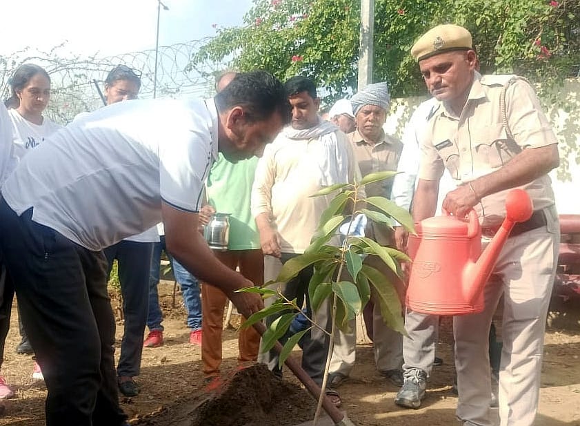 Will make Uchana green by planting 10 thousand saplings