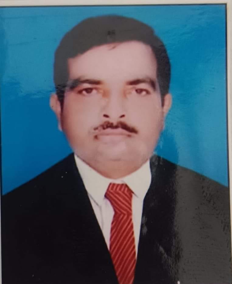 Car hits bike, advocate dies