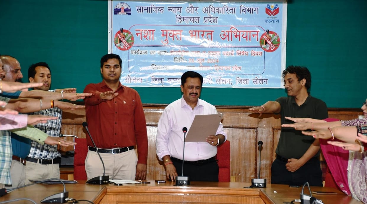 Officers and employees took oath not to take drugs