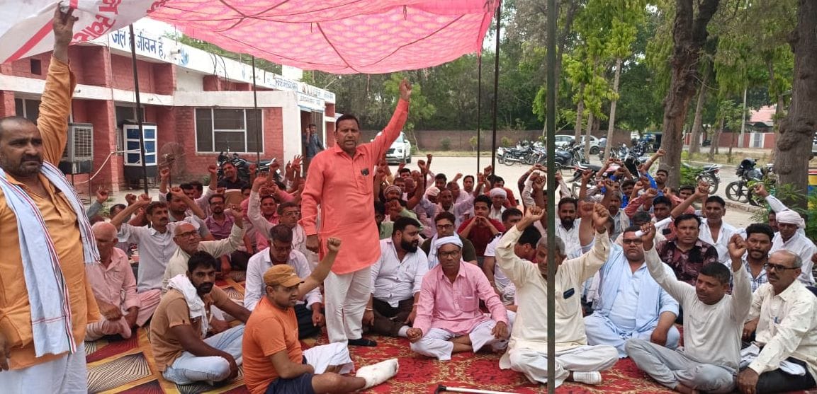 The protest continued for the second day as well