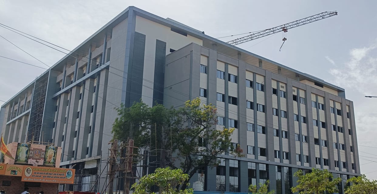 Pandit Nekiram Sharma Medical College in Bhiwani