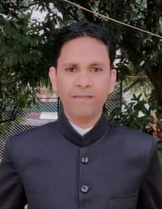 IAS Mahendra Bahadur Singh managed to hold on to his chair during his 31-month tenure