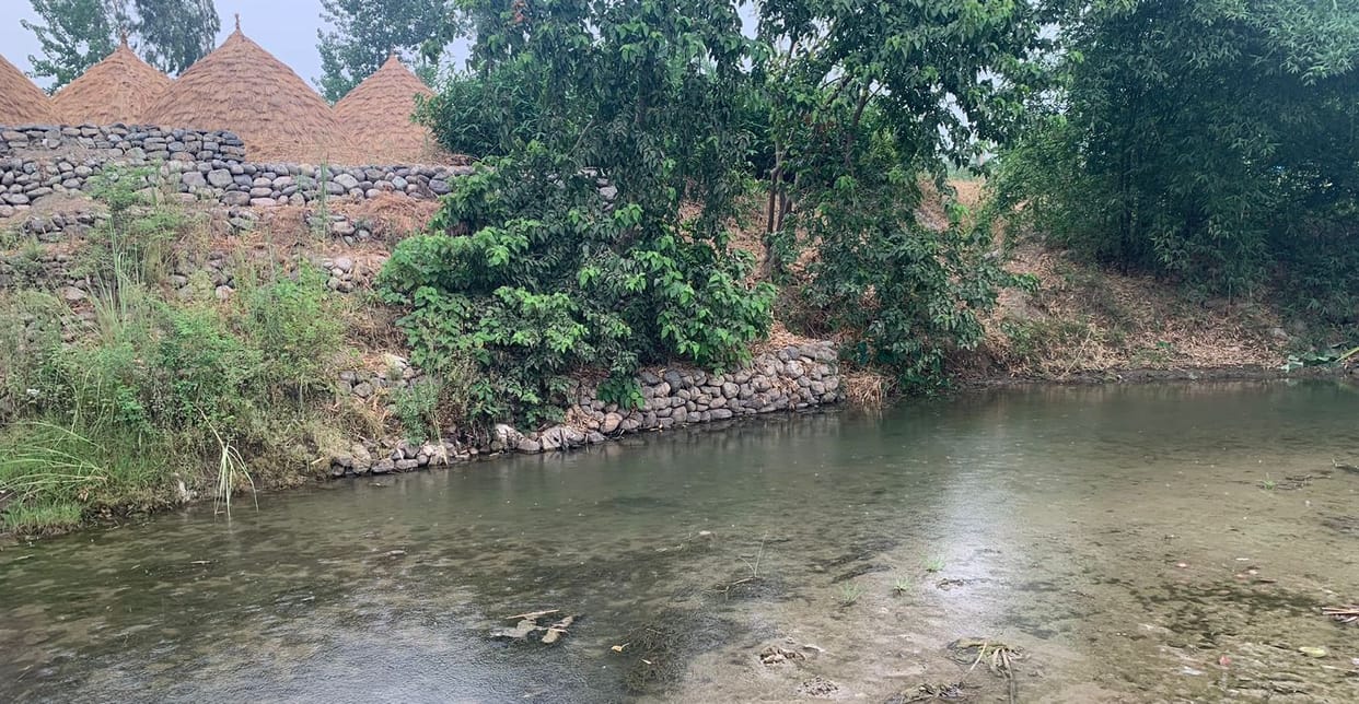 Demand to build a protective wall to stop land erosion