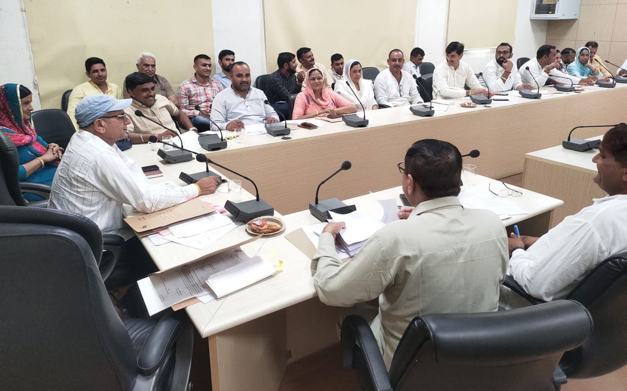 District Council meeting held after six months, development works worth Rs 1 crore approved