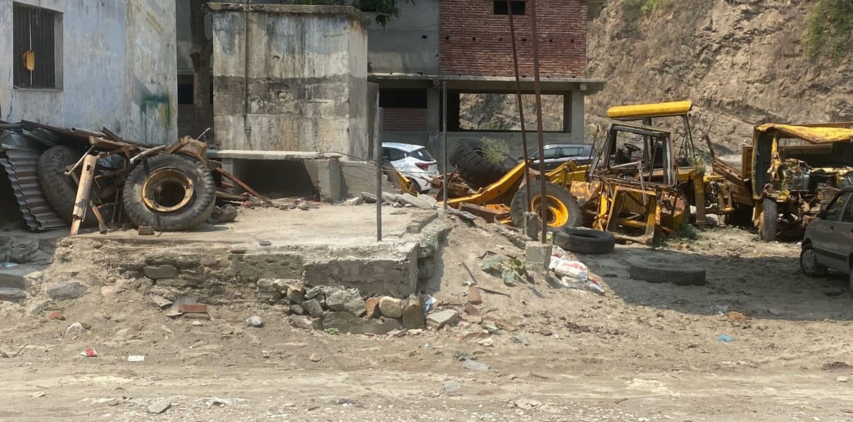 PWD work, machinery is rusting and rotting but could not be auctioned