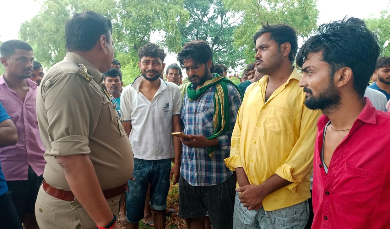 Electrician's body found hanging from a tree
