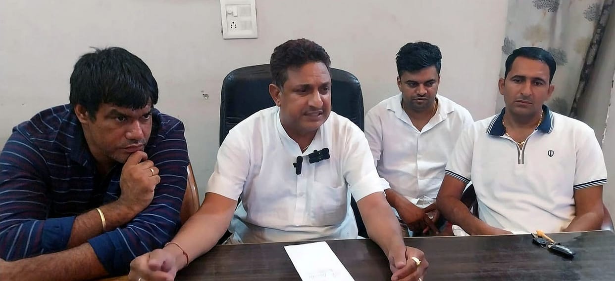 Municipal officials accused of arbitrariness regarding development works