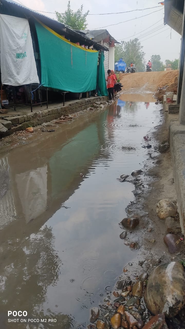 Drainage of water stopped due to four lane work, road connecting to seven villages closed