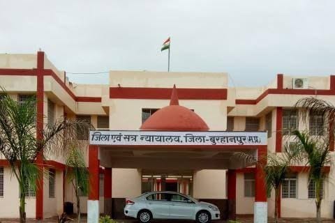 जिला न्यायालय के फैसले में आरोपी को मिला उम्र कैद की सजा