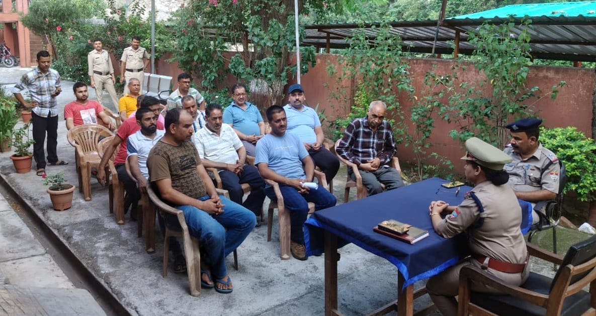 New police station chiefs took charge in Bedinag and Jhulaghat