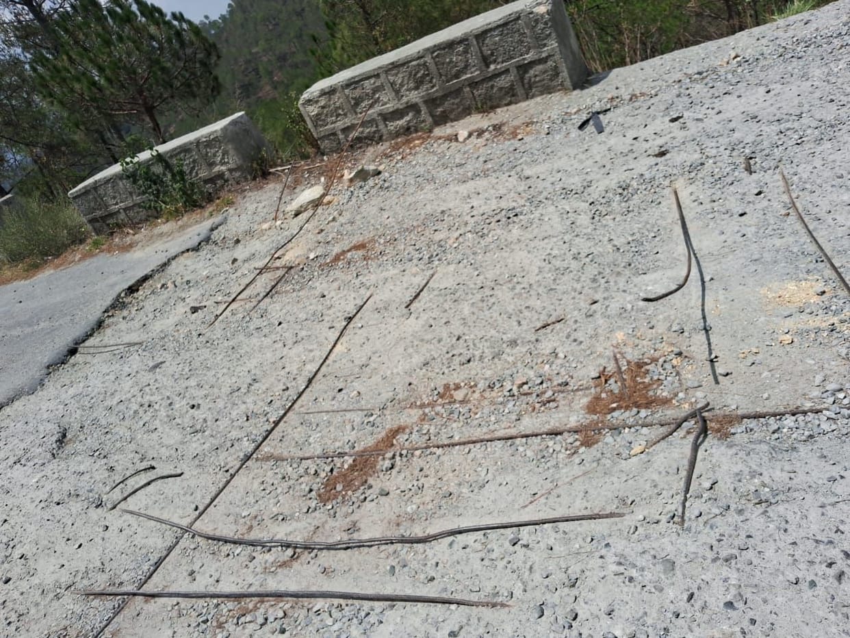 People are angry due to non-construction of Bagwali Pokhar-Melta-Malli Mirai road