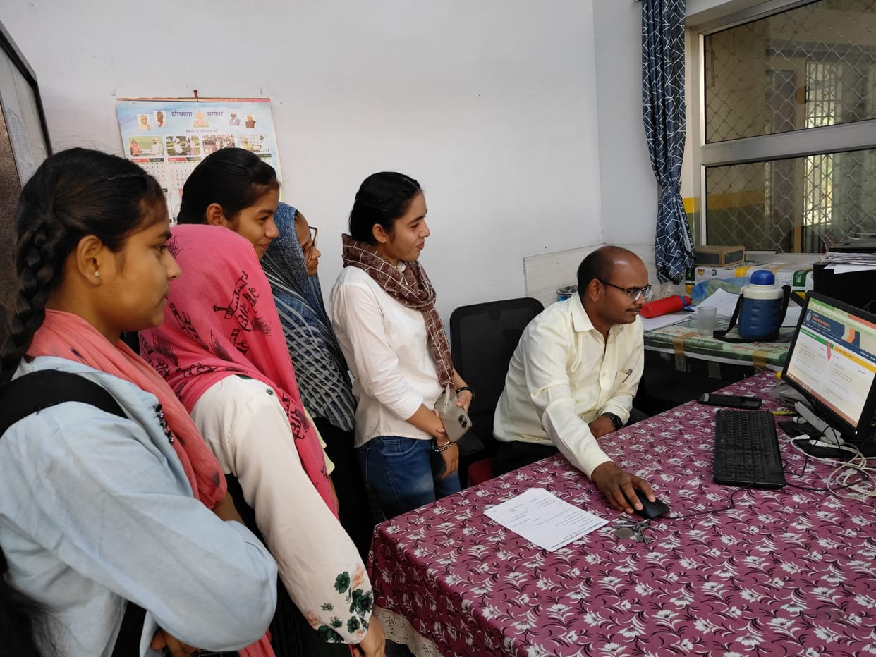 Students are not showing interest in the evening BA faculty of Government National College