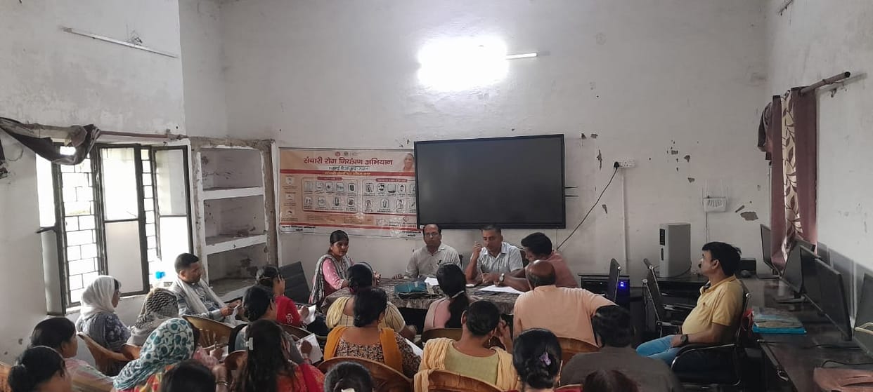 Training given for communicable diseases and Dastak campaign