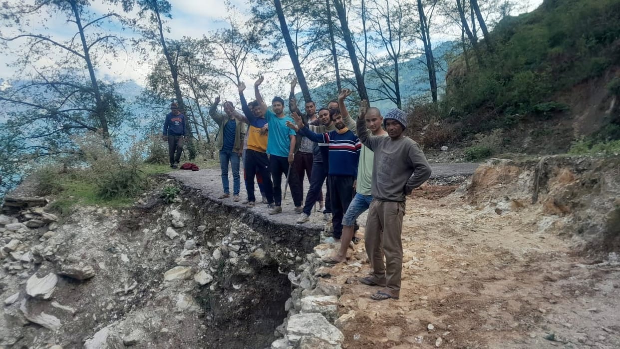 Villagers angry with the dilapidated Madkot-Fafa road staged a protest