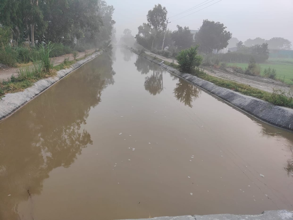 Water comes to distributor, water supply will be smooth after 3 days