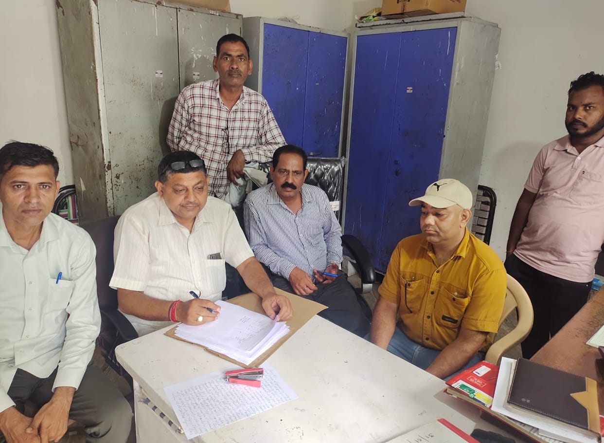 Documents were scrutinized in the ambulance control room, drivers' status was ascertained by making random calls