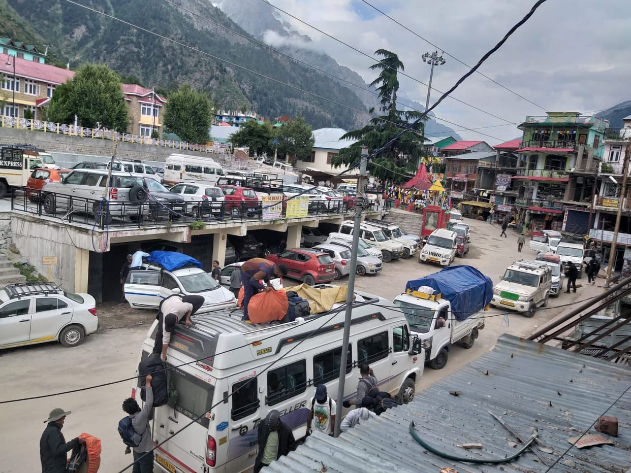 Major tourist places Sangla, Kinnaur, problem of traffic jam