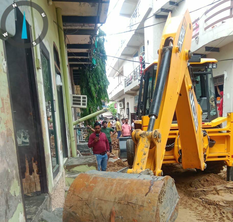 Municipality removed illegal encroachment on roads