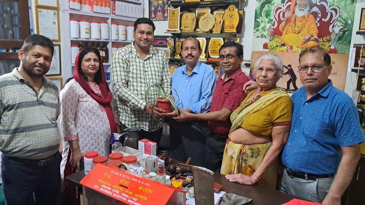 Devendra Chauhan organized a blood donation camp on his birthday, also planted saplings
