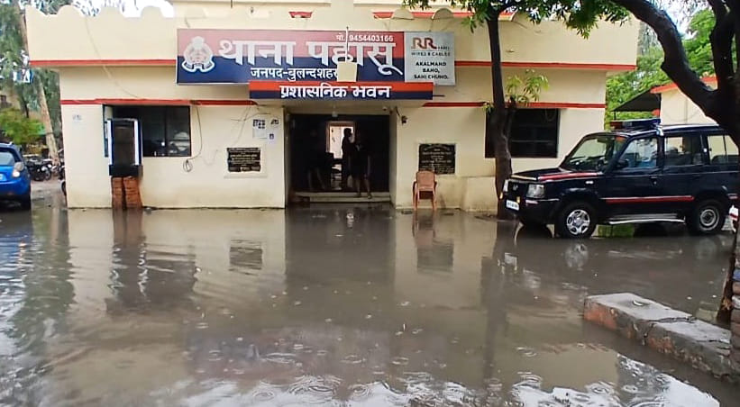 Heavy rain caused waterlogging, people's troubles increased