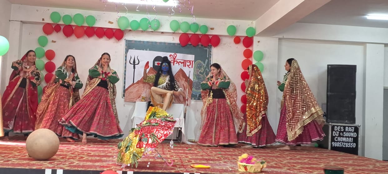 Peer Panjal in Mehndi, Shivalik Sadan tops in Solo Song