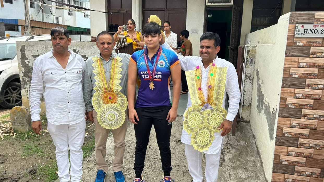 Lath's daughter defeats Lath in Asian Wrestling Championship