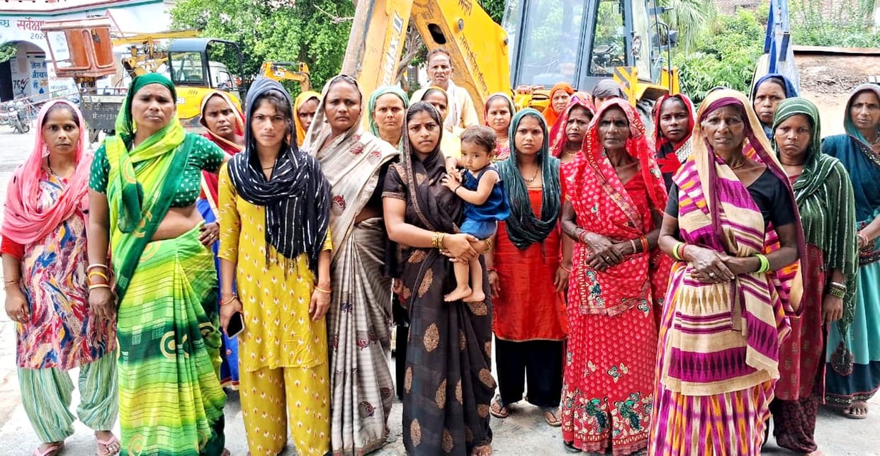 Women gheraoed the municipal office when the road was not built