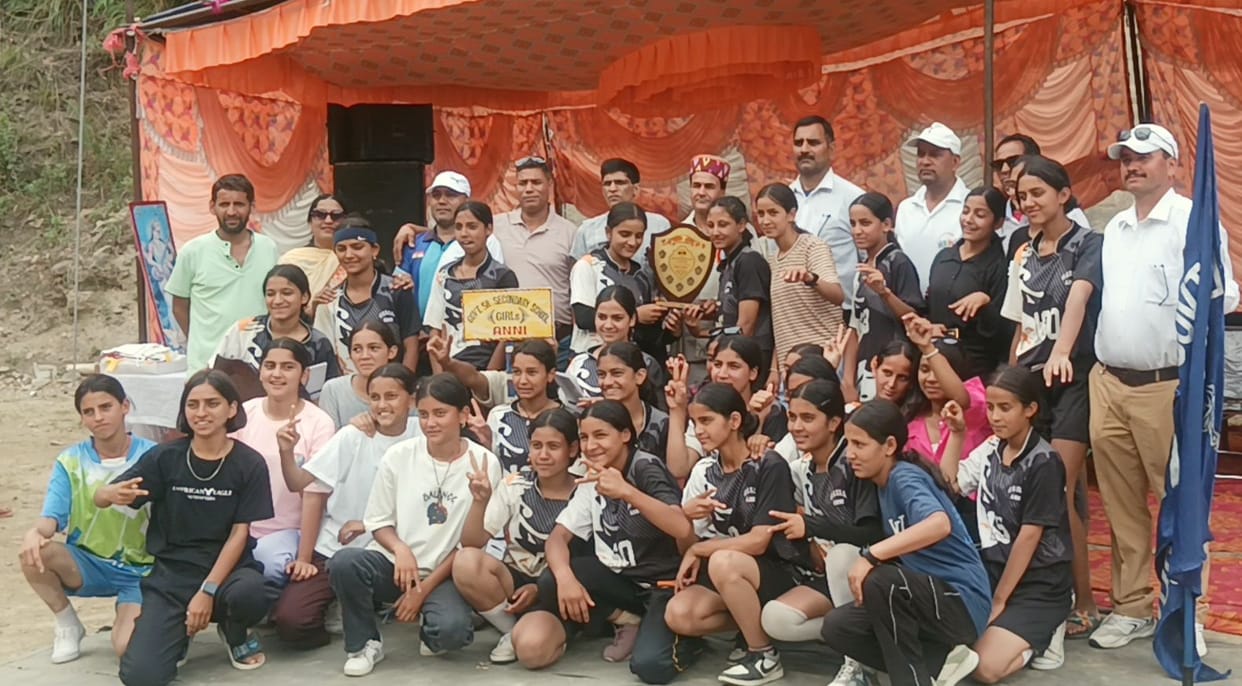Under-19 sports competition of girl group concluded in Shwad, Ani, Kullu