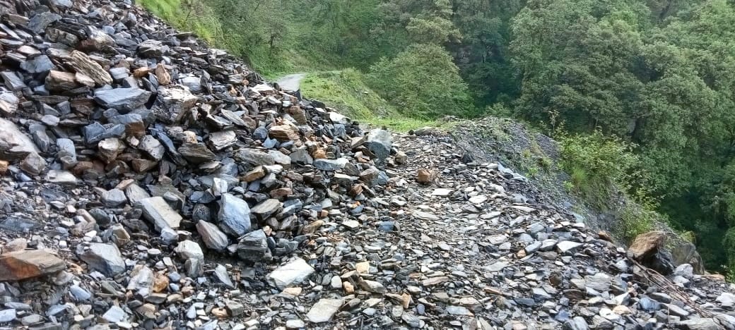 Madkot-Bona motor road closed due to rain, water logging in many areas