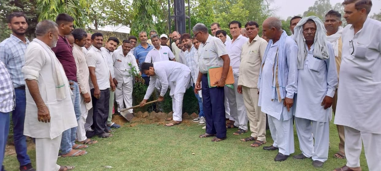 Planting a tree in mother's name is a matter of pride: Karmaveer