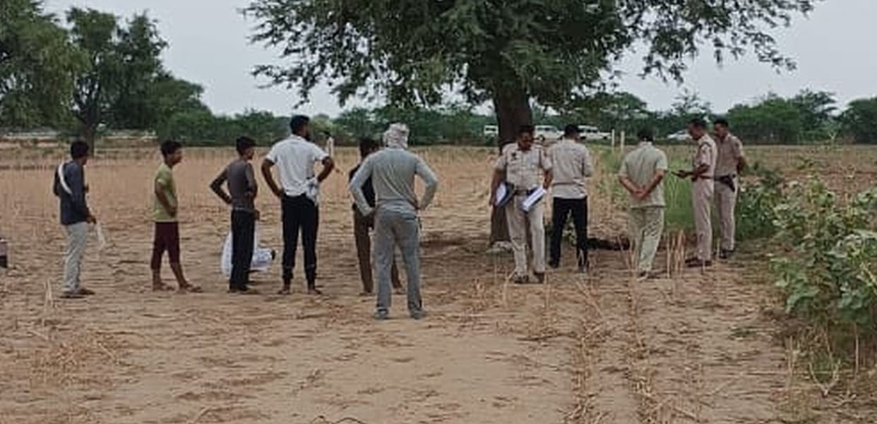 Male skeleton found under a tree in the field, suspected to have died two weeks ago