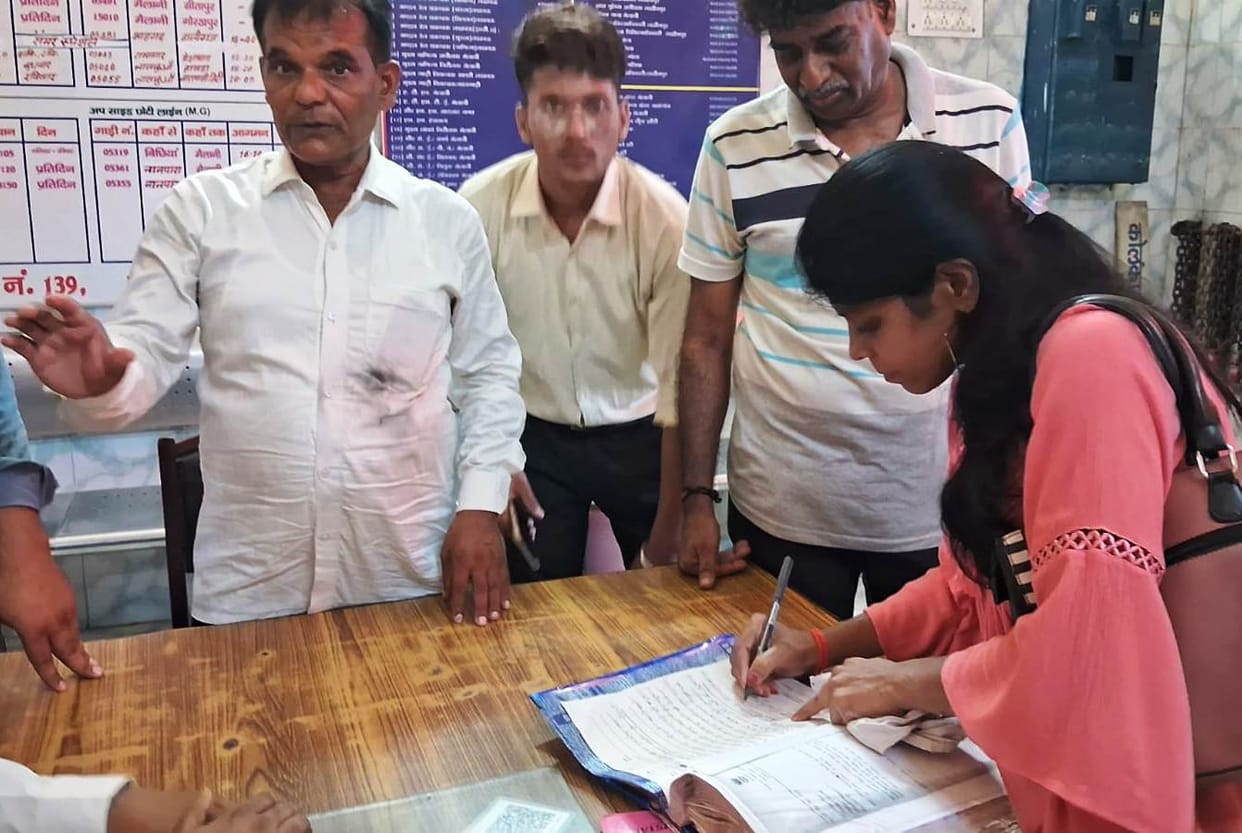 Gorakhpur Express left as soon as Nanpara-Mailani passenger reached