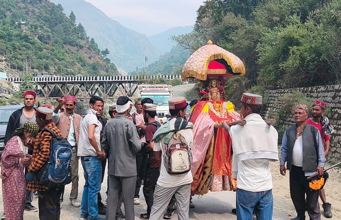 Dev Kashu Narayan leaves for prestige in Dadhei