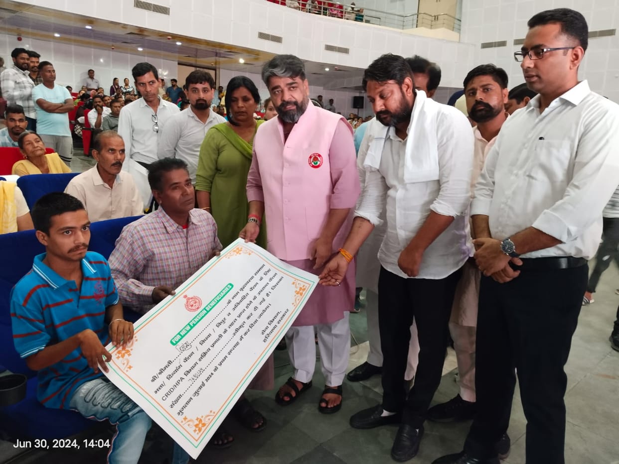 Transport Minister handed over letters of authority to the beneficiaries