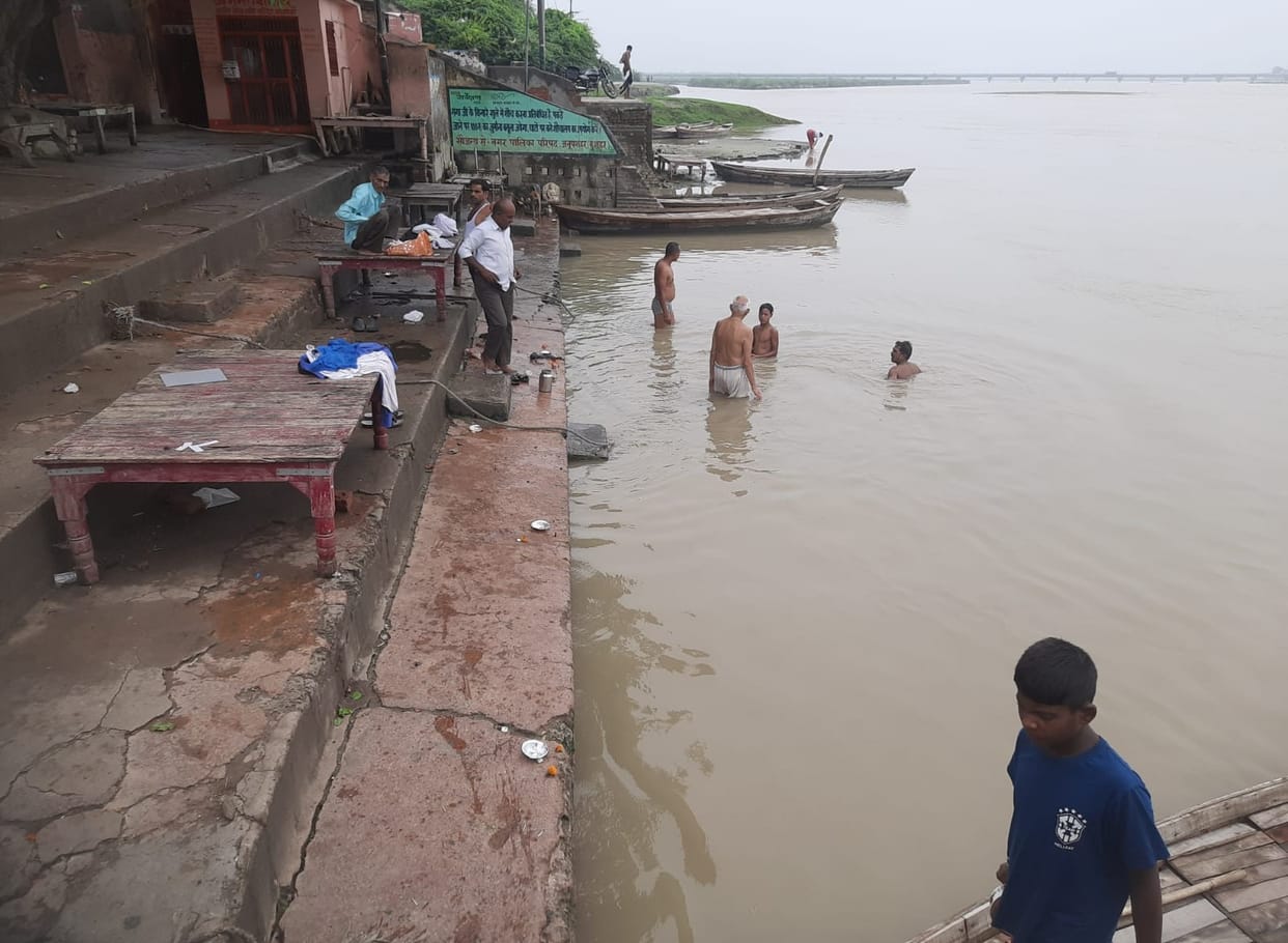 Water level rising towards Khadar of Ganga