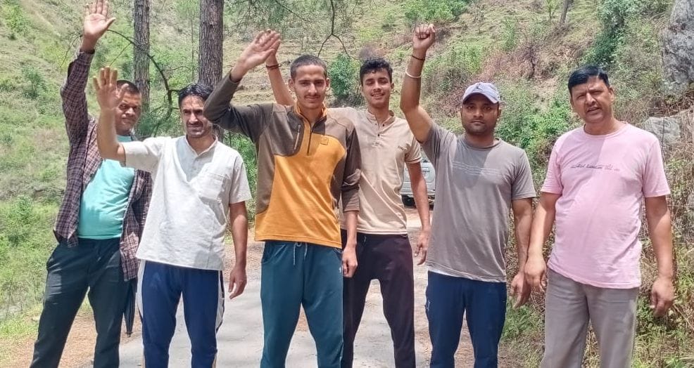 Villagers raised fist on demand for operation of mobile tower