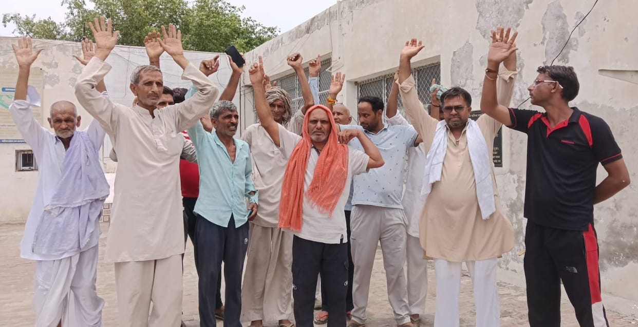 People worried due to non-drainage of rain water from Sanwarmal Dhani