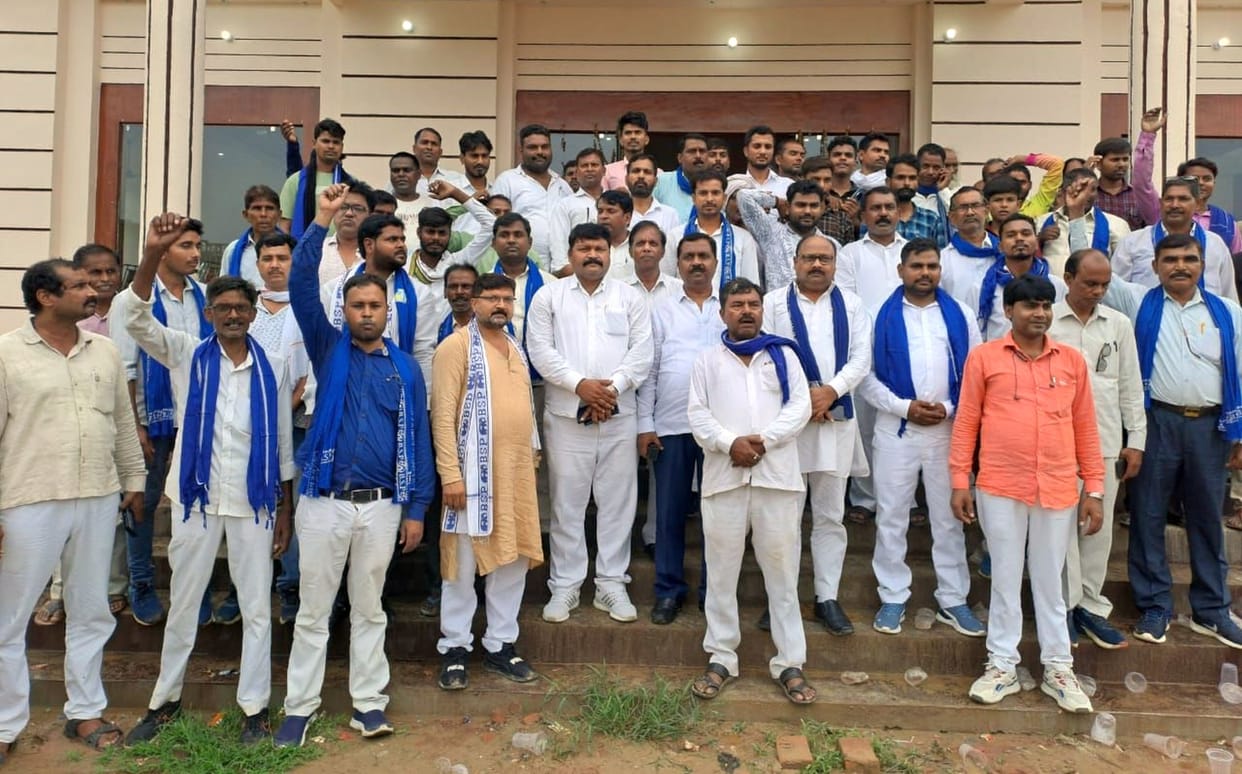 Former District President Amit left Congress and joined BSP