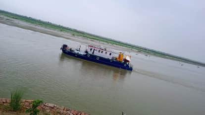 water taxi ticket cost 345 but there still no platform to board from in Varanasi