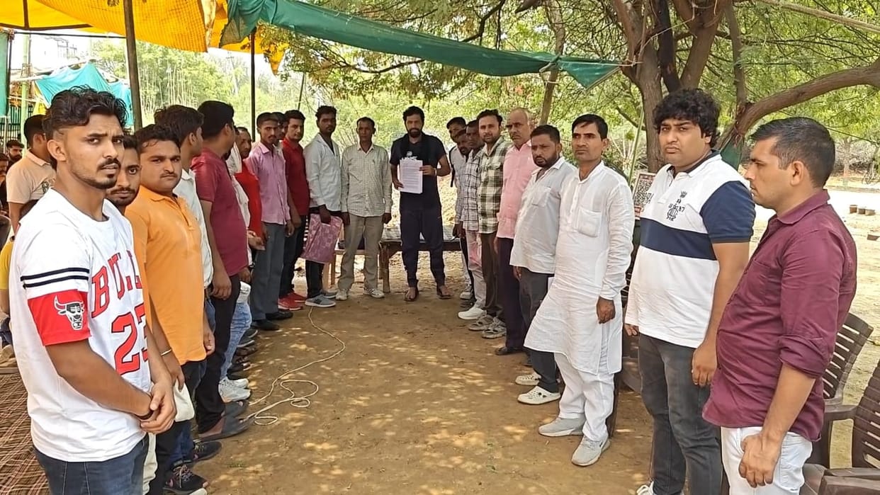Now Home Guard reached Naveen Jaihind's tent with complaint