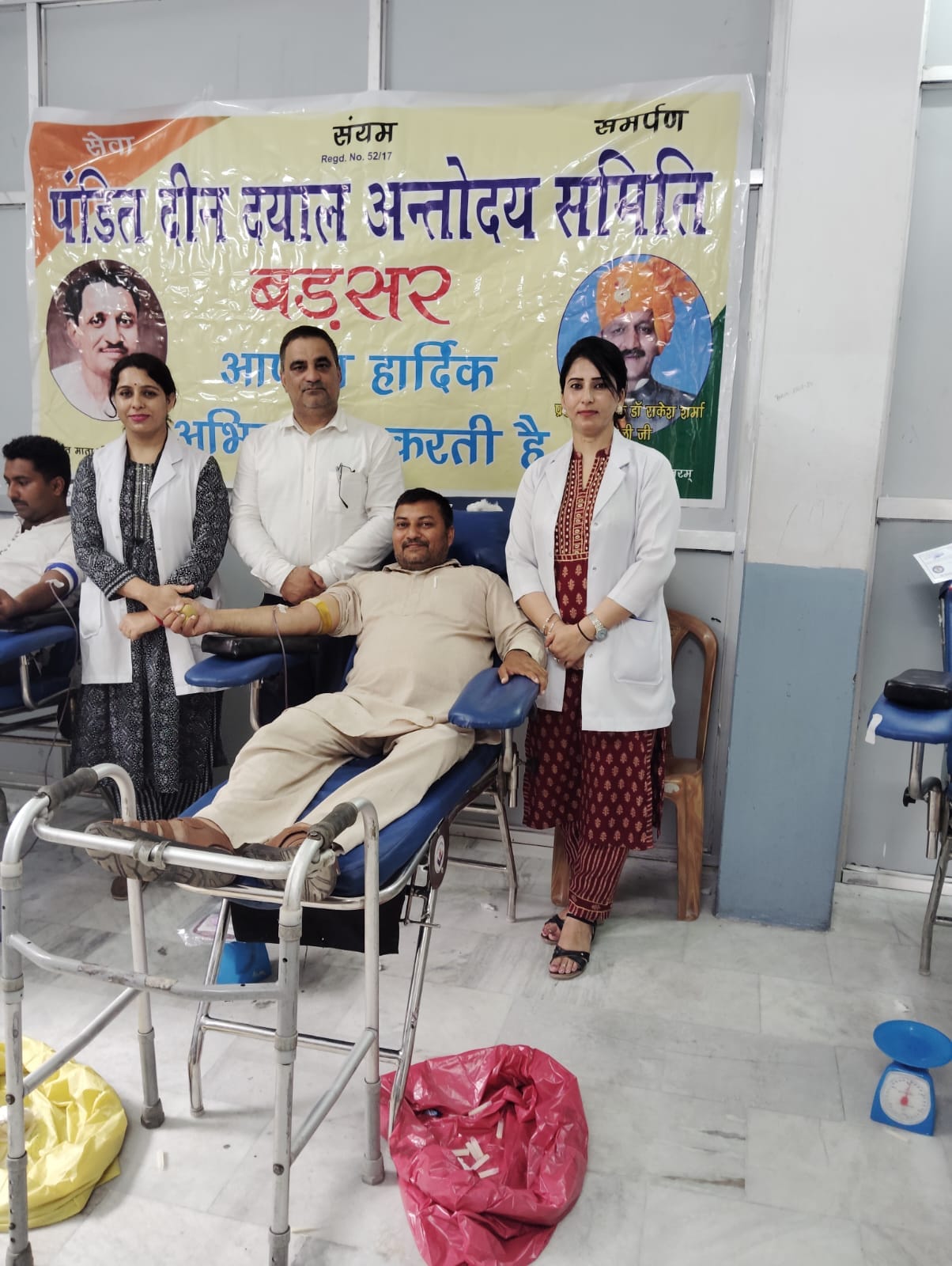 Rajan Kumar, 100% handicapped, donated blood for the eighth time.