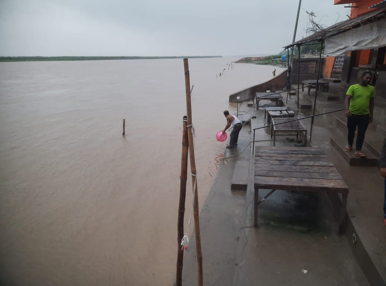 Ganga is in spate, instructions to people not to go towards Khadar