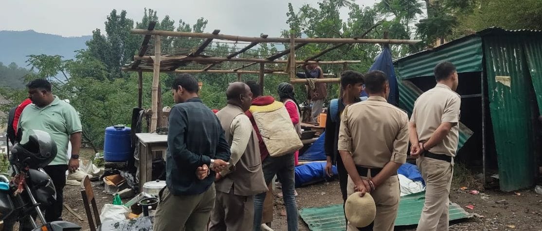 Corporation on Basal Road

The team removed illegal street vendors