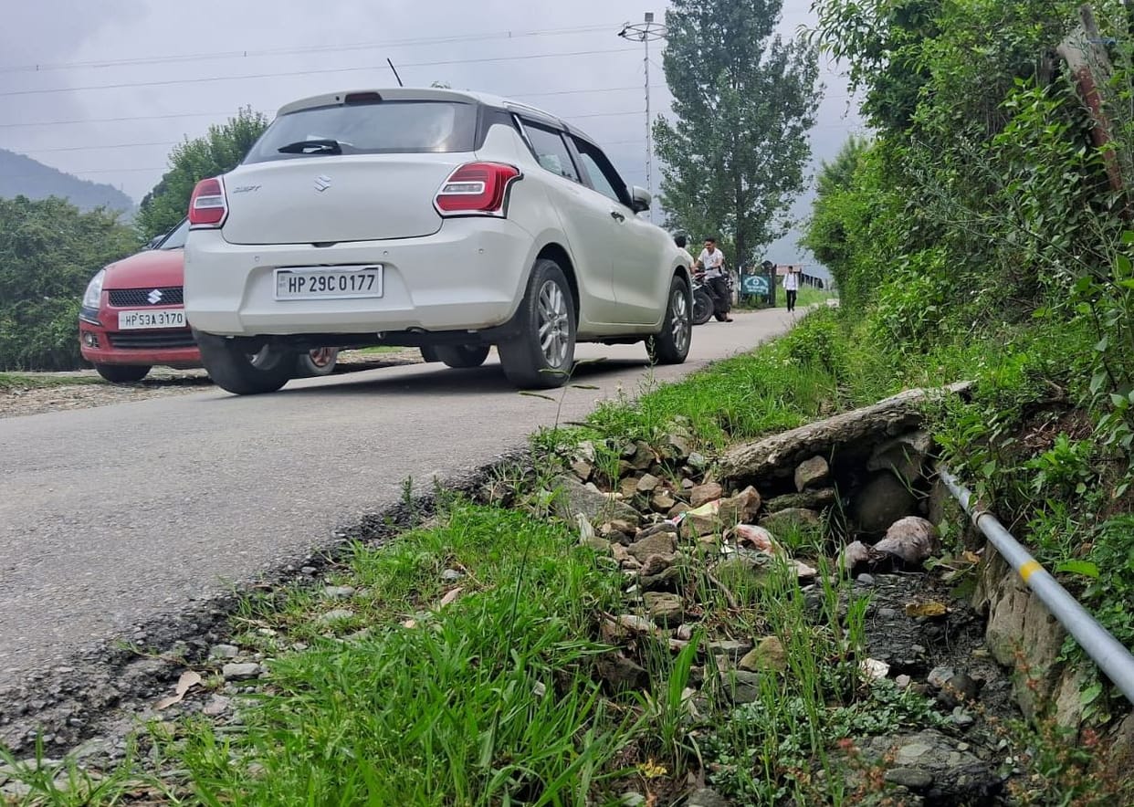 Grass and debris growing in the drains exposed the preparations of the administration