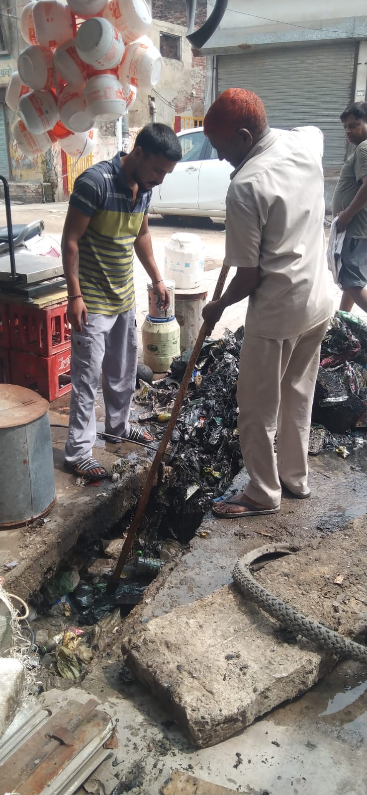 Holidays of sanitation workers cancelled, cleaning of drains in full swing
