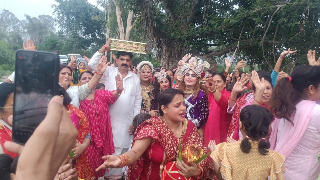 Srimad Bhagwat Katha begins in Lakshmi Narayan Temple